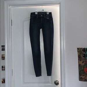 Cute American eagle navy blue skinny jeans